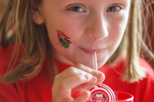 Jeff Bogle NX1 85mm Phillies Daughter Opening Day MLBFanatics