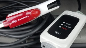 kia-soul-ev-eletric-car-charger